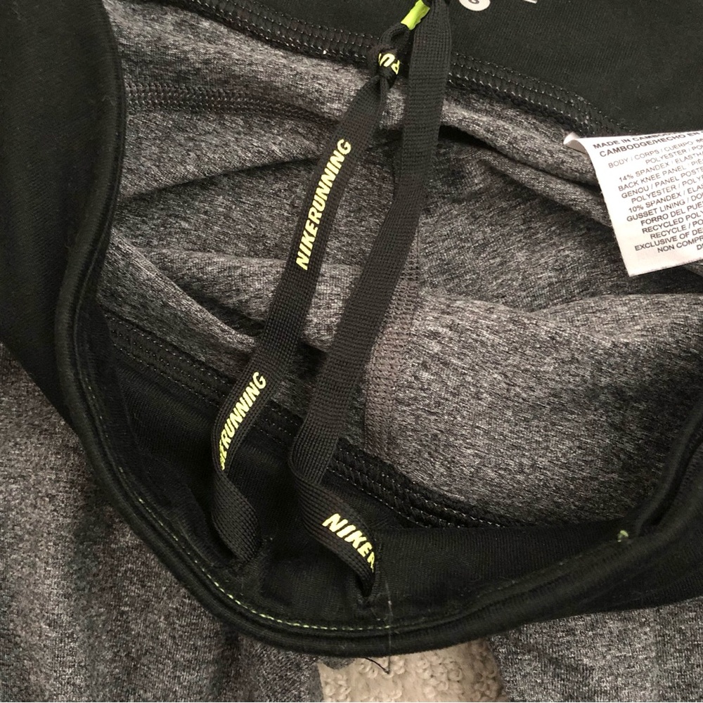 \Nike\• Dri-Fit Soul Cycle Cropped Leggings - Picture 13 of 16